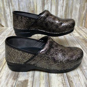 Dansko XP Silver Ornate Patent Leather Work Clogs, Women's 10.5 US, Size 41 EU